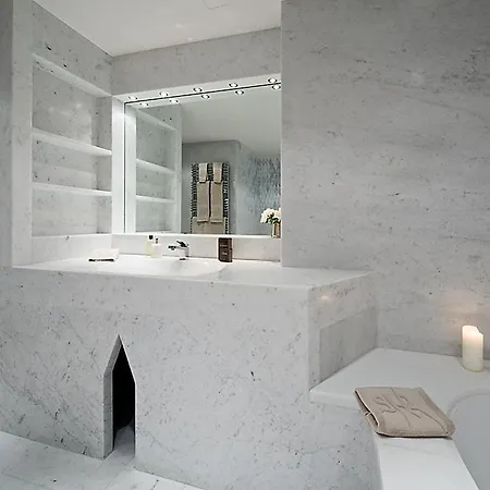 Saint Hubertus 4*